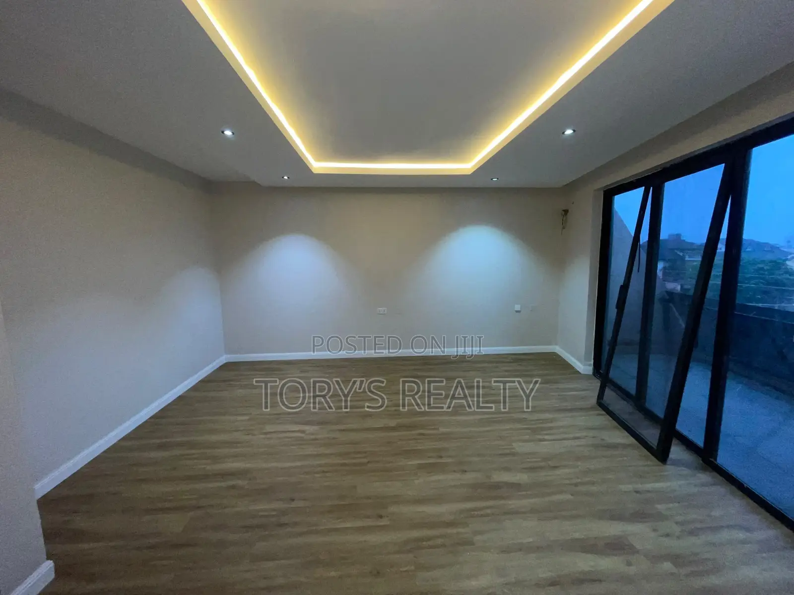 4bdrm Duplex in Lekki Phase 1 for rent