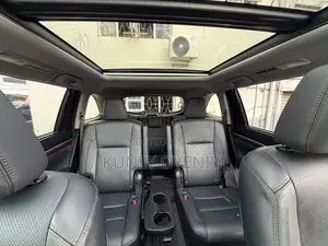 Toyota Highlander Limited Platinum 4dr SUV AWD (3.5L 6cyl 6A) 2014