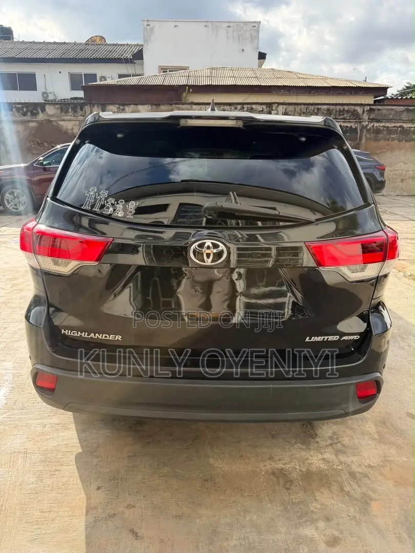 Toyota Highlander Limited Platinum 4dr SUV AWD (3.5L 6cyl 6A) 2014