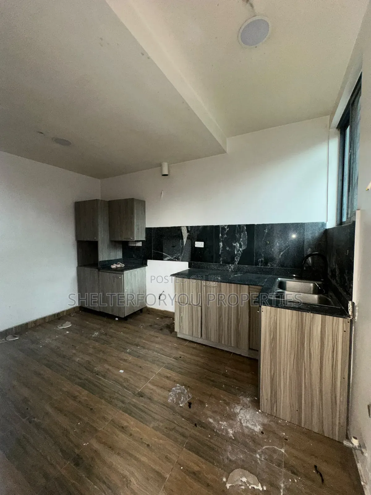 3bdrm Apartment in Lekki Expressway for rent