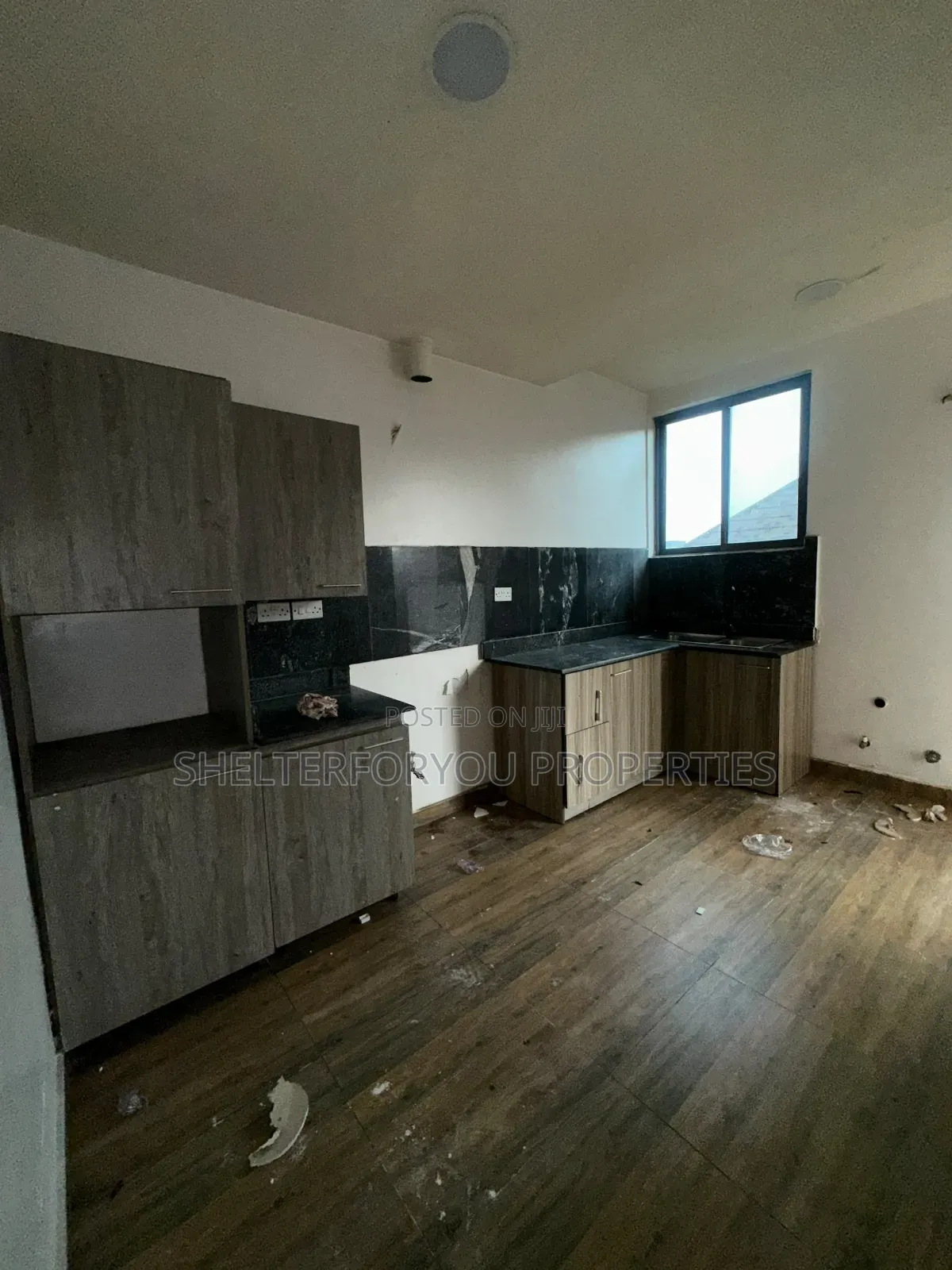 3bdrm Apartment in Lekki Expressway for rent