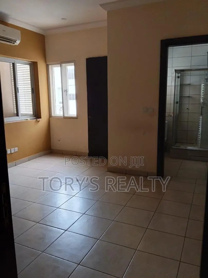 4bdrm Duplex in Banana Island for rent