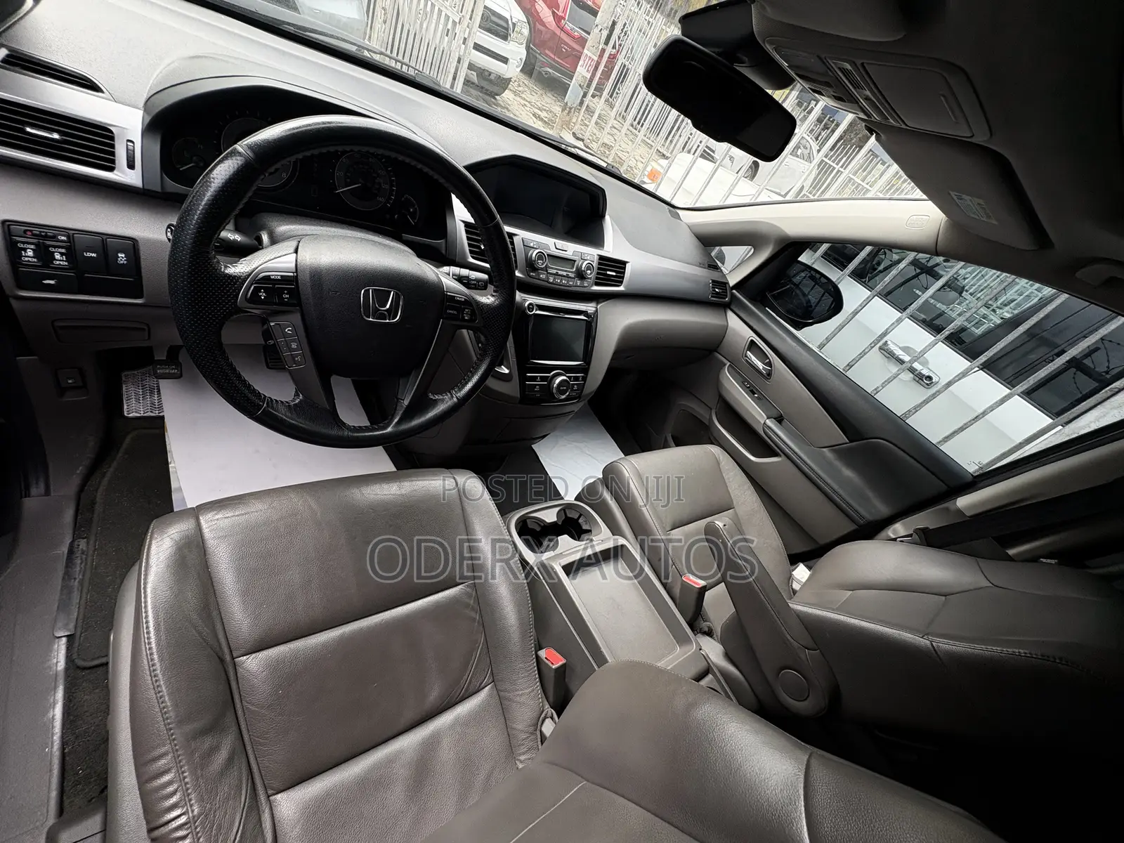 Honda Odyssey Touring Elite 4dr Minivan (3.5L 6cyl 6A) 2014 Gray