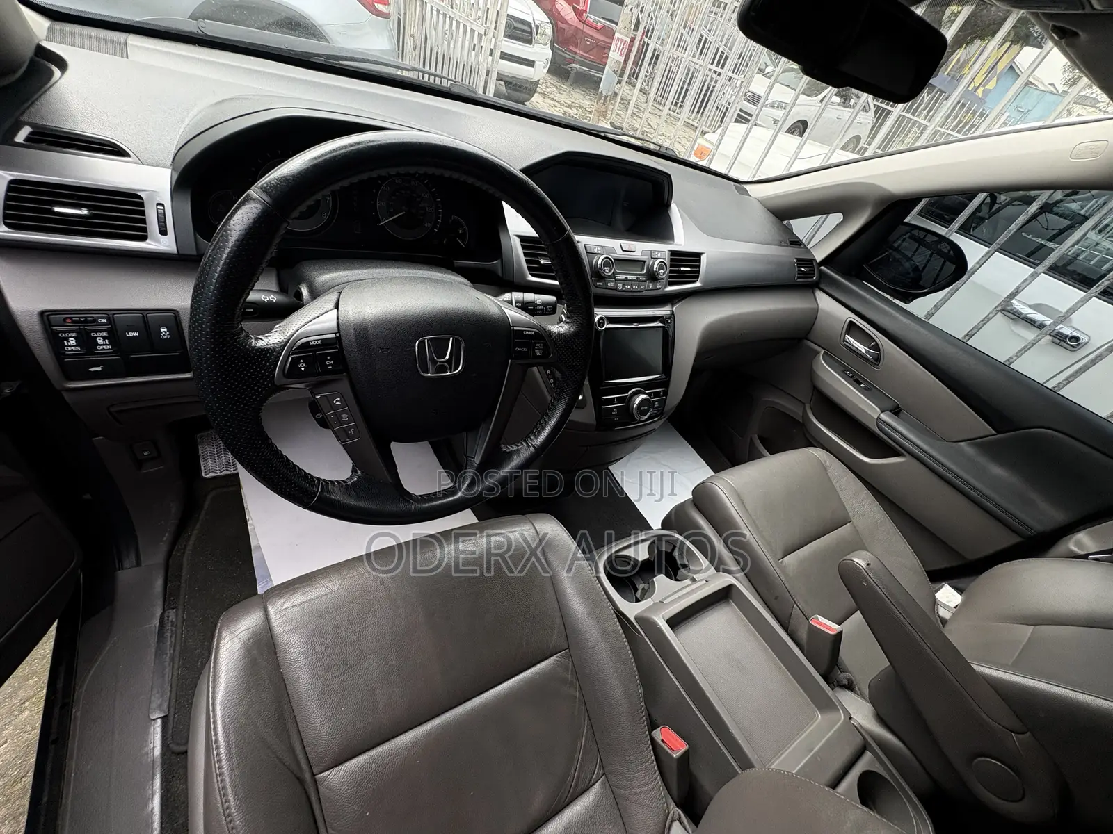 Honda Odyssey Touring Elite 4dr Minivan (3.5L 6cyl 6A) 2014 Gray