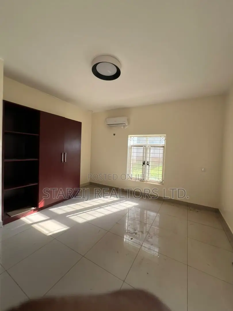 2bdrm Block of Flats in Jahi for sale