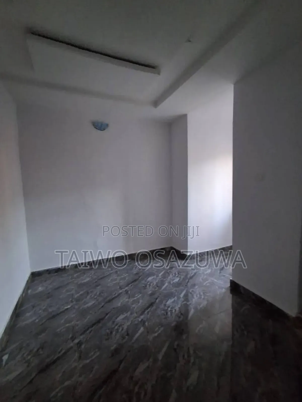 Mini Flat in Badore Road for rent