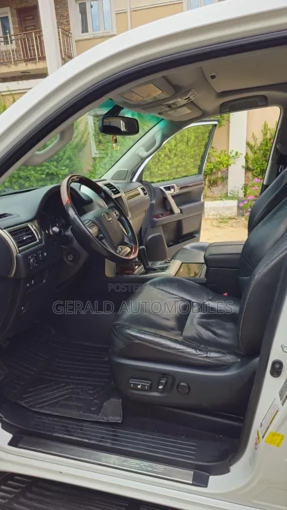 Lexus GX 460 Base 2015 White