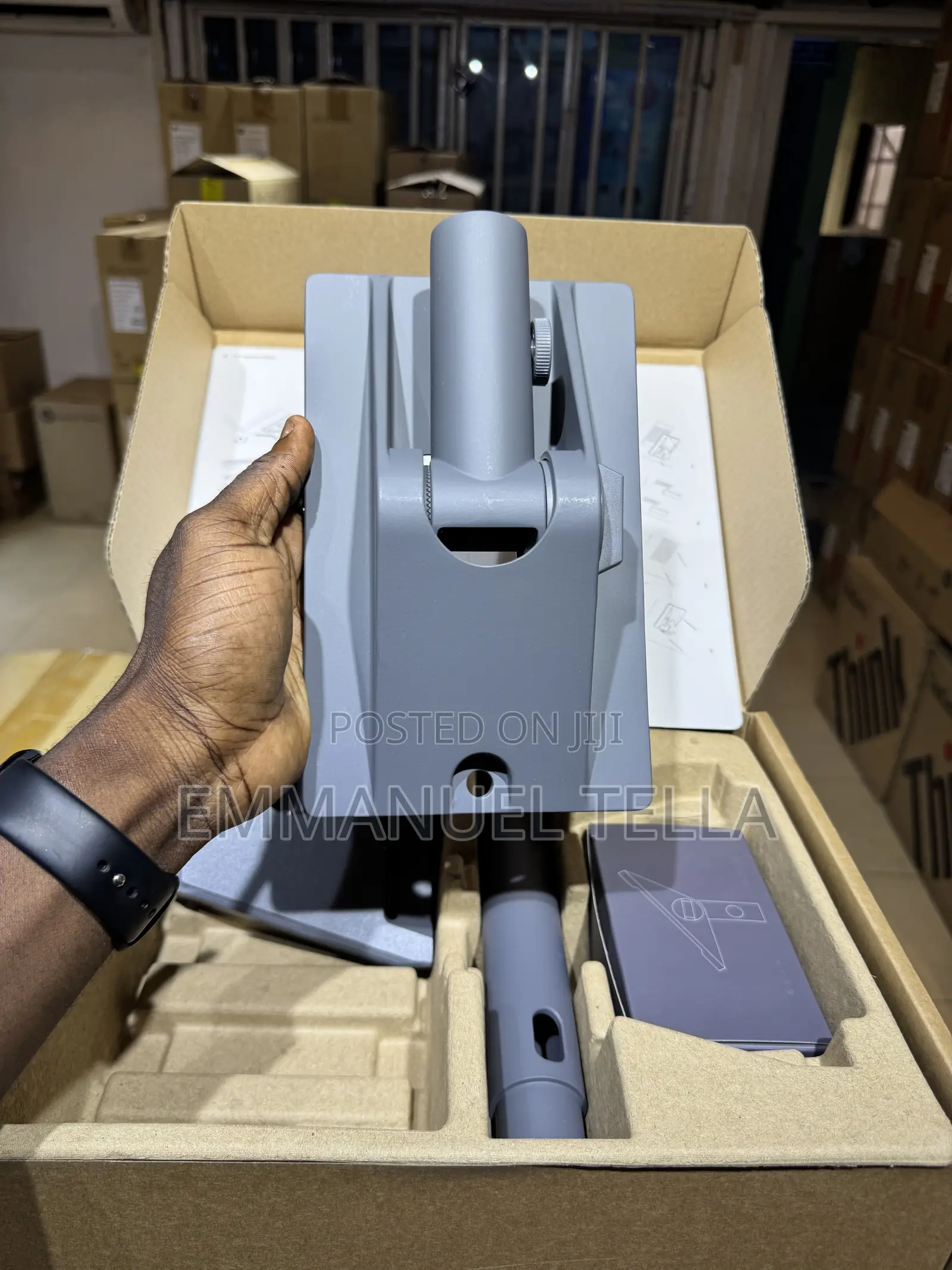 V4 Standard Roof Mount Pivot