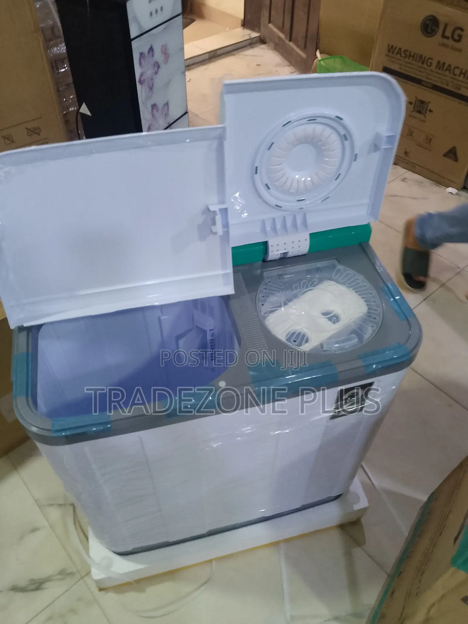 Hisense Twin Tub Washer for Easier Wash and Spin Cycles