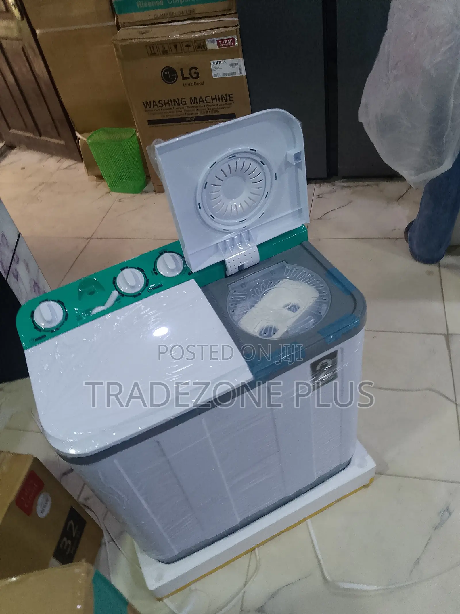 Hisense Twin Tub Washer for Easier Wash and Spin Cycles