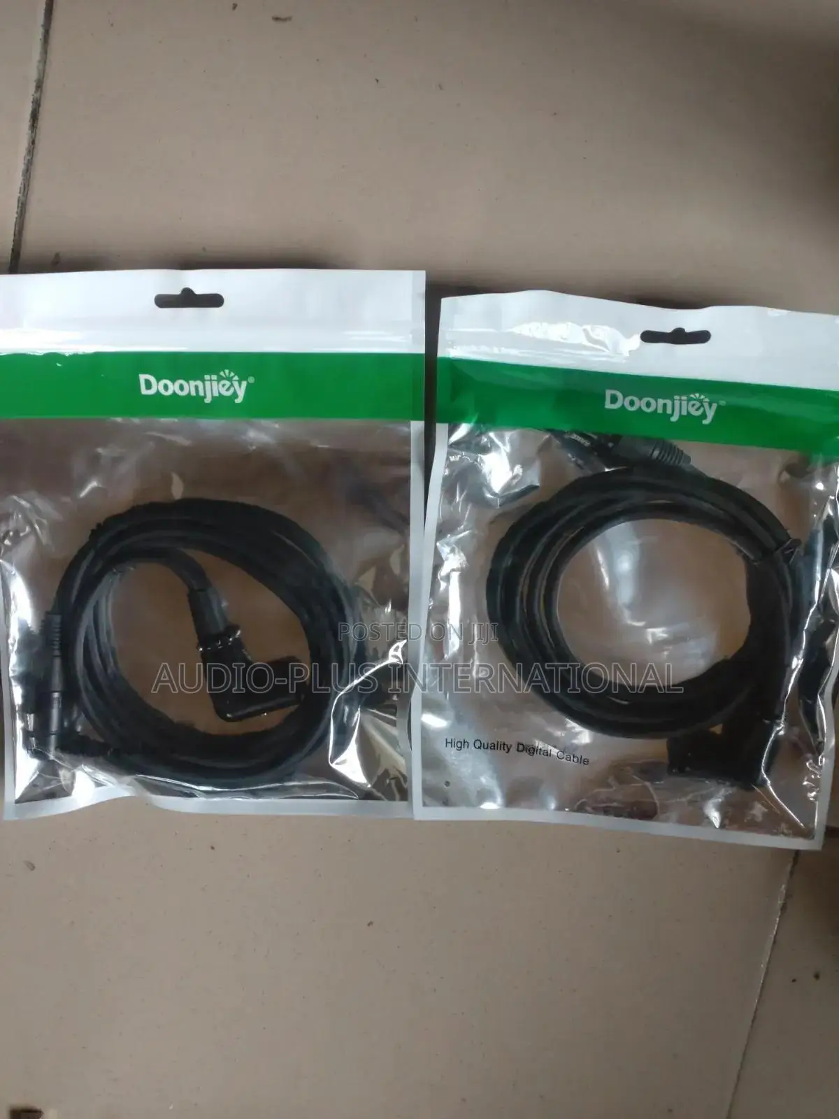 XLR Right Angle Male to Straight Female Cable. (2Meters)
