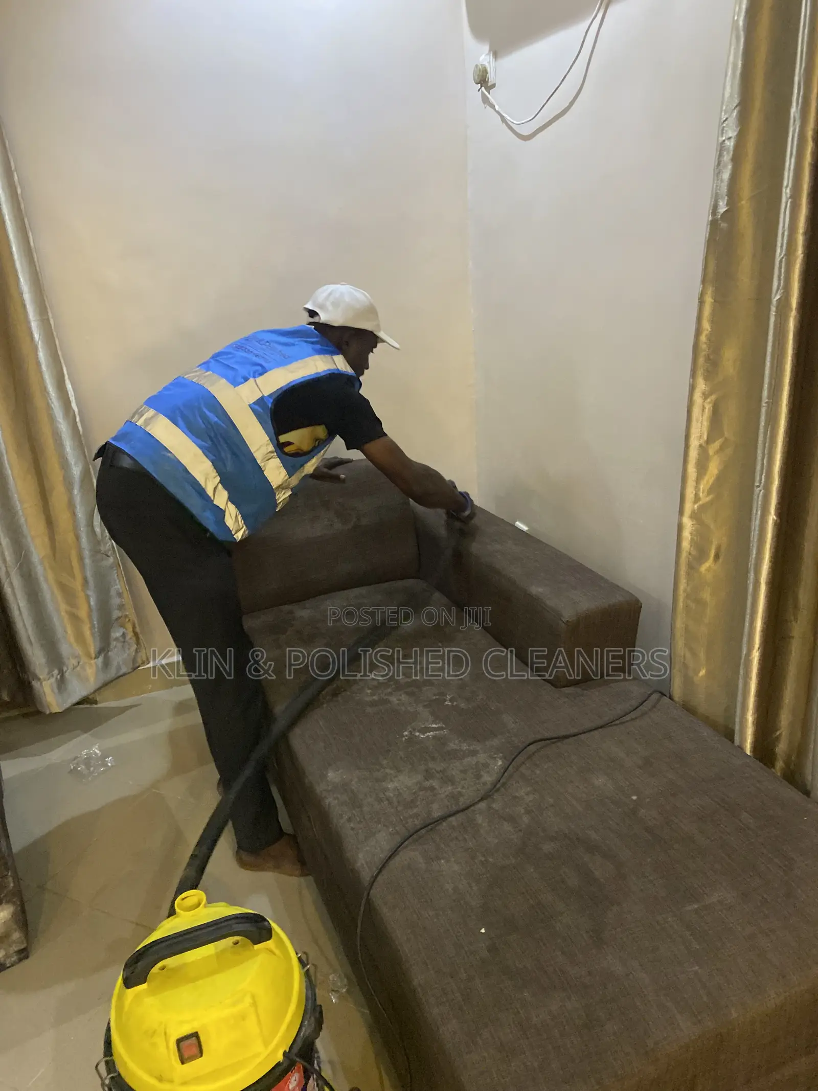 Pro Sofa Cleaning Service