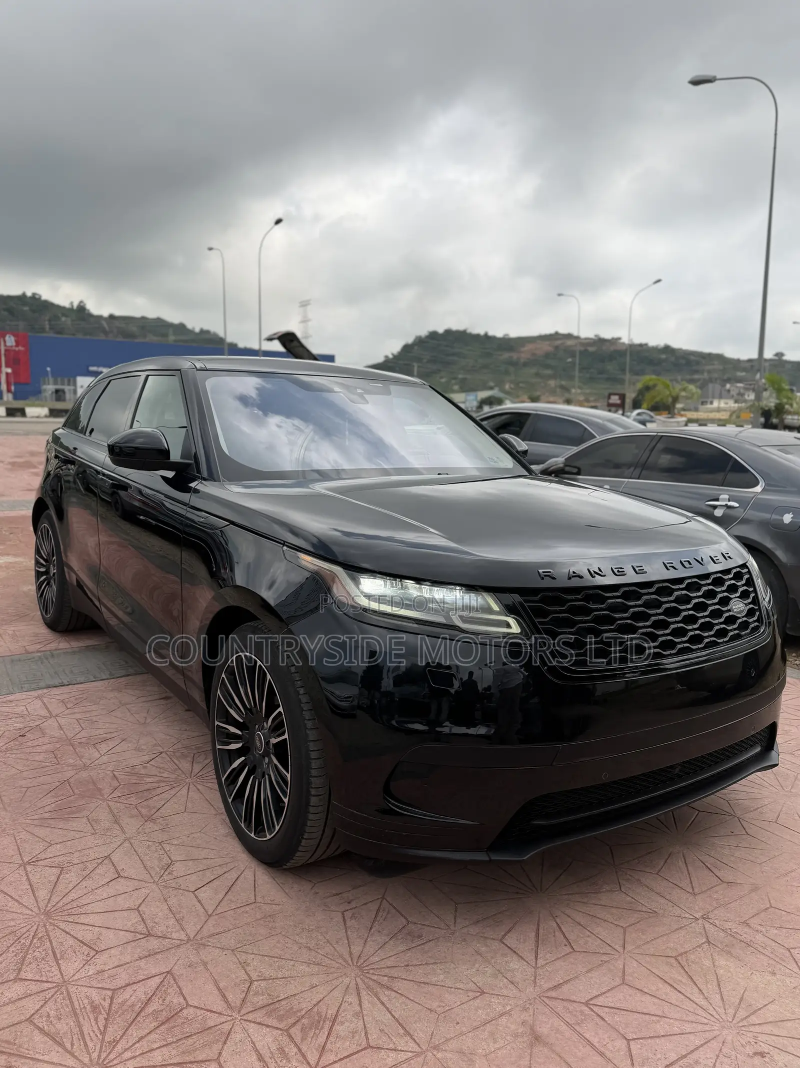 Rover Land 2019 Black