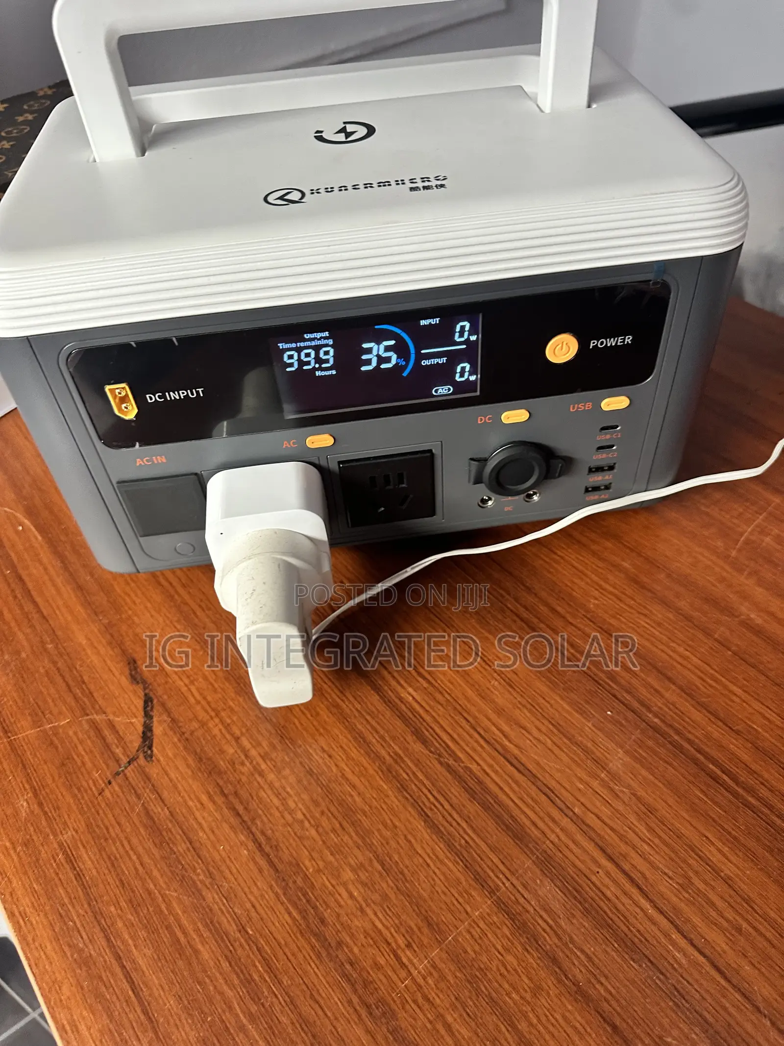 700w/512wh Portable Solar Generator