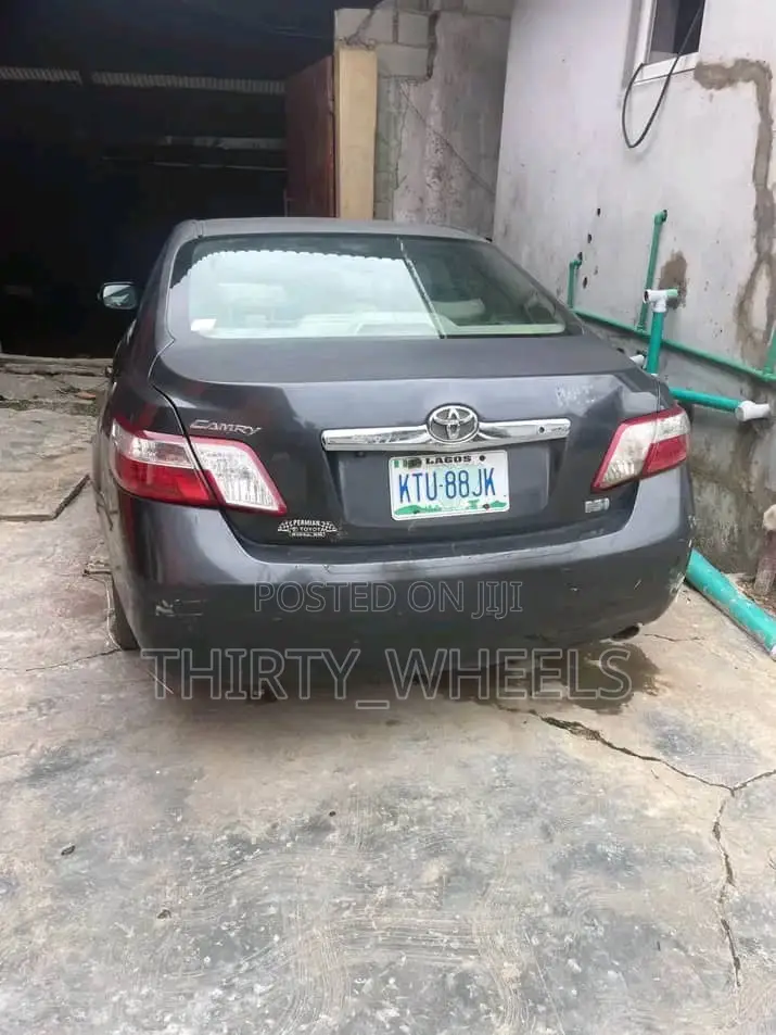 Toyota Camry 2009 Gray