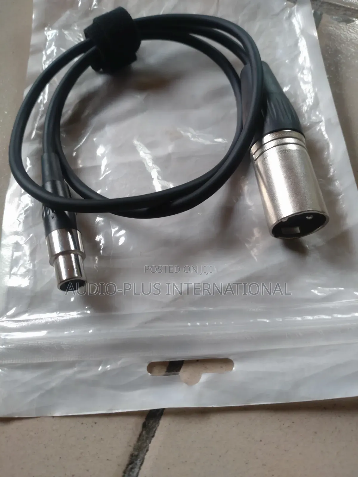Mini Female TA3F(3pin) XLR to Male Main XLR (1meter)