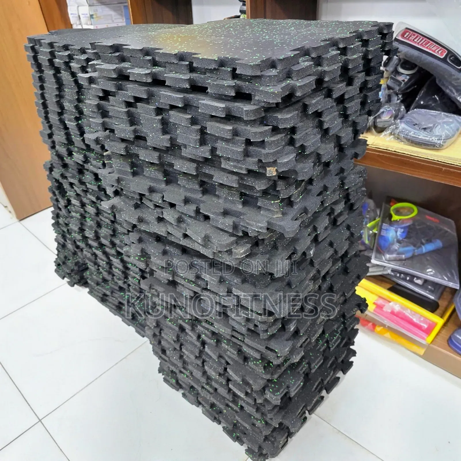 20mm Interlocking Rubber Pro Based Floor Tiles Gym Mat