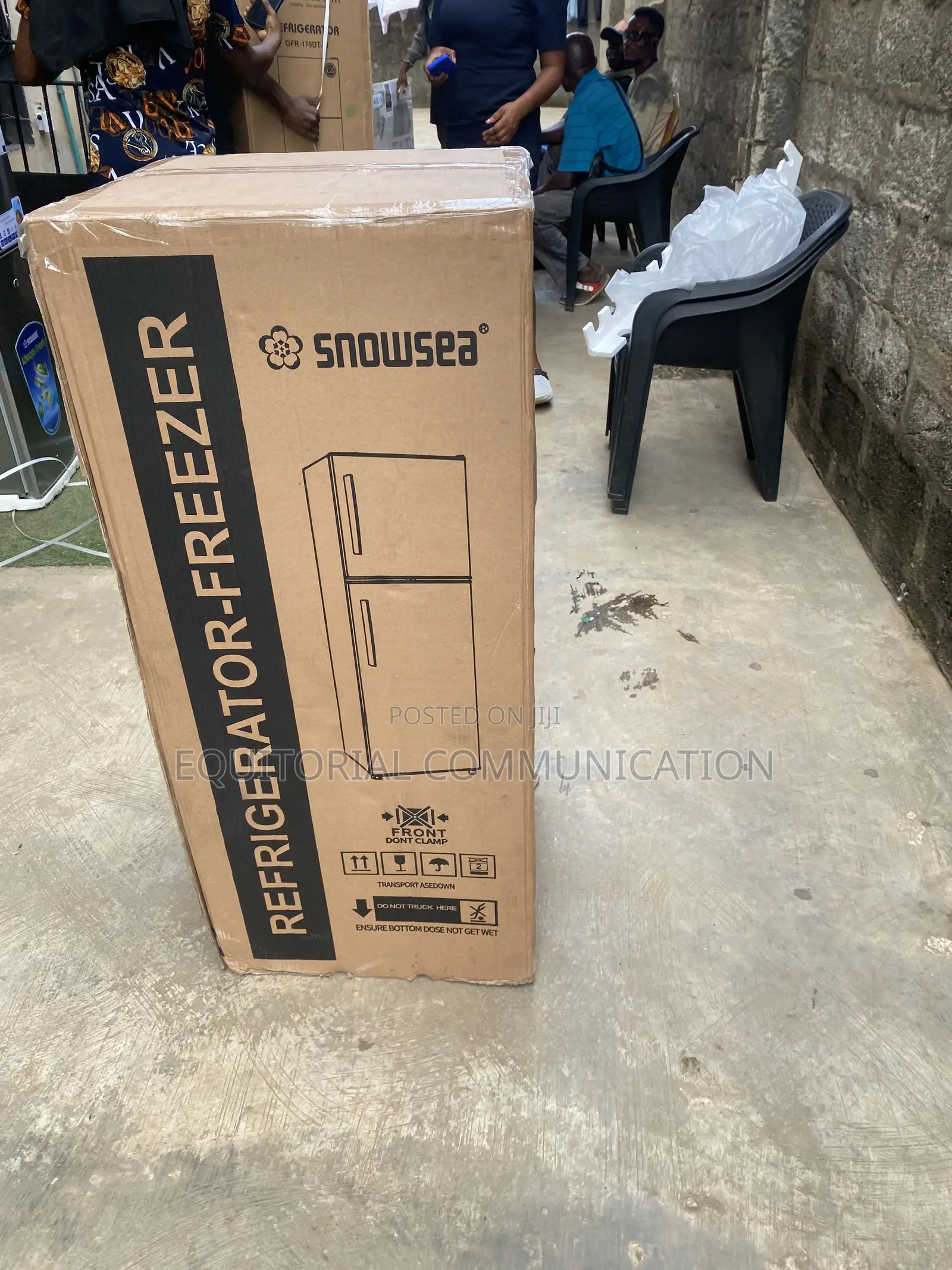 Snowsea BCD-166 120L Two-Door Fridge With Upper Freezer