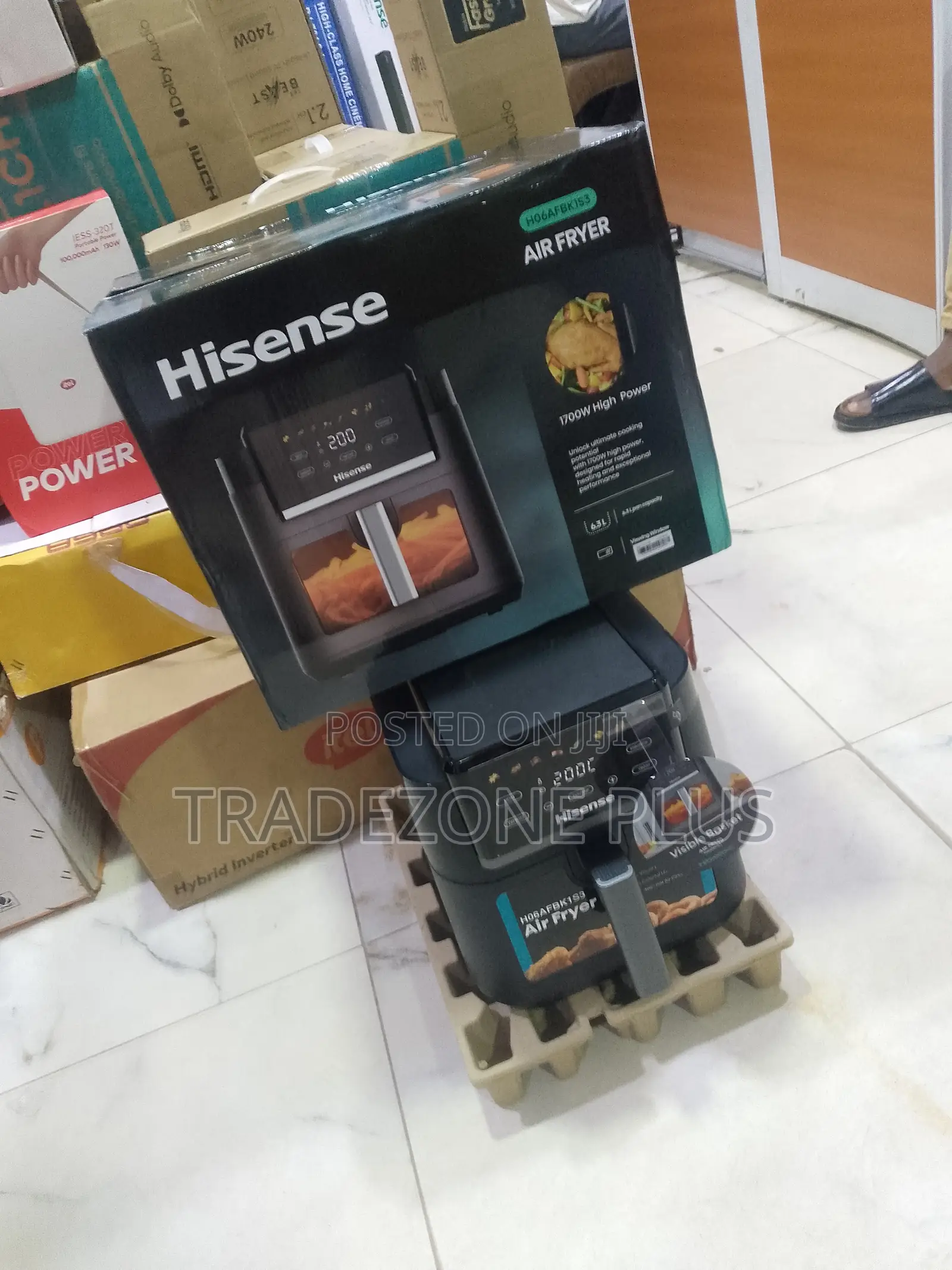Hisense 6.3L Air Fryer for Modern Kitchen Convenience