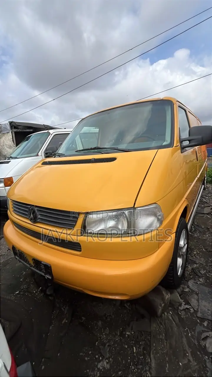 Volkswagen Transporter 2000 Yellow