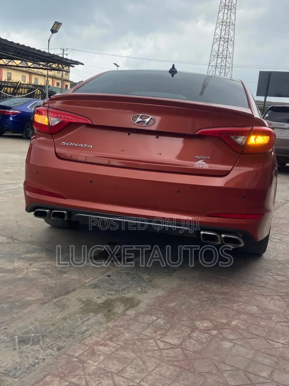 Hyundai Sonata Sport 2.0T Sedan FWD (2.0L 4cyl 6A) 2016 Orange