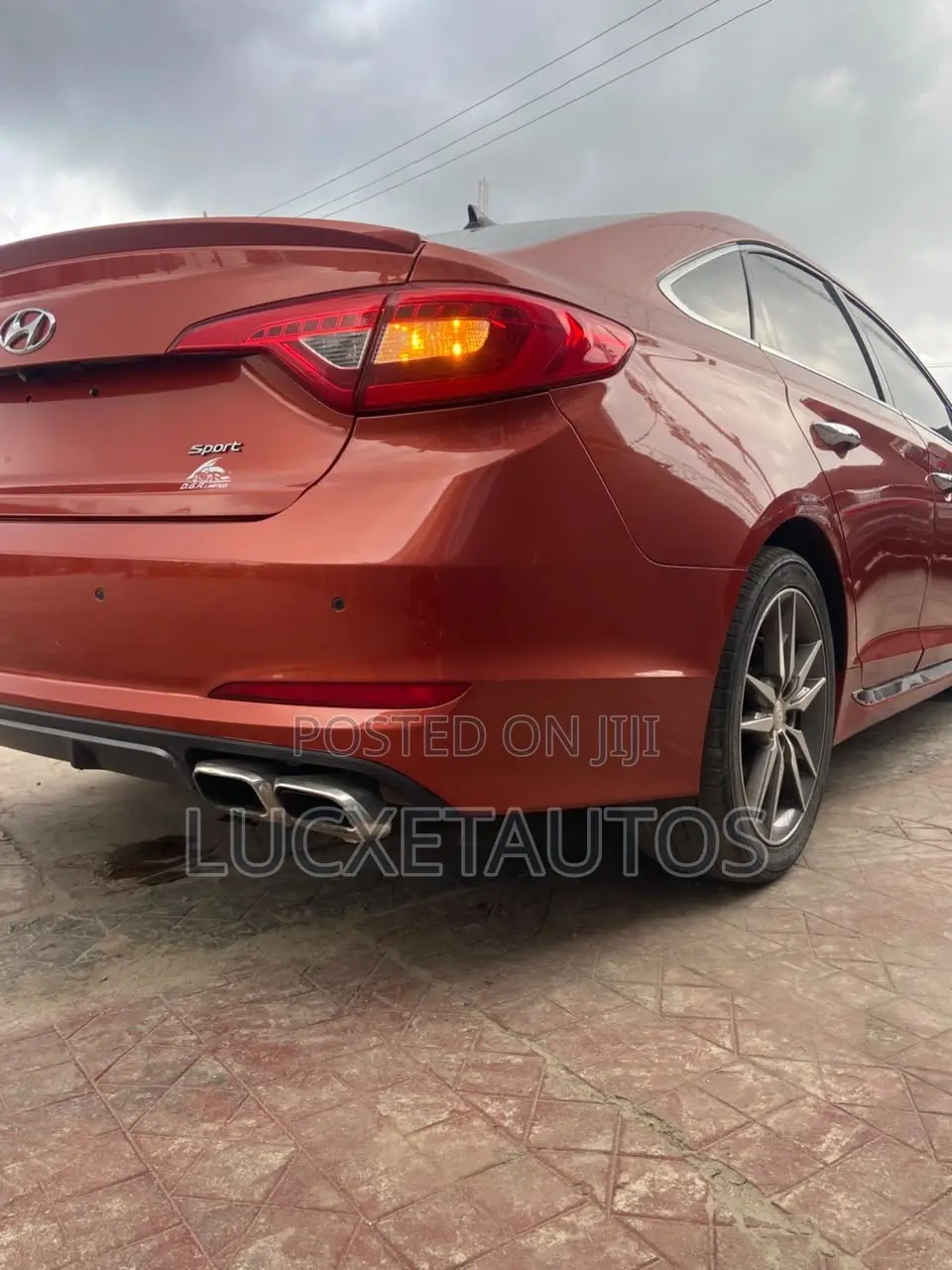 Hyundai Sonata Sport 2.0T Sedan FWD (2.0L 4cyl 6A) 2016 Orange