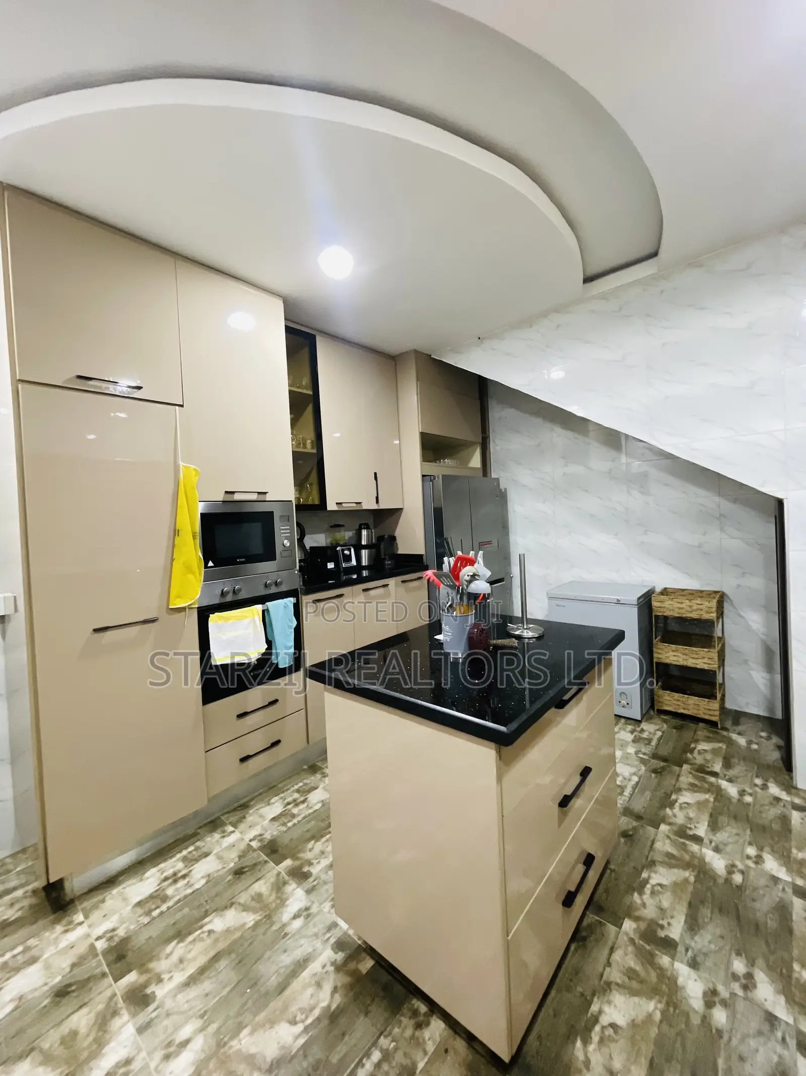 Furnished 4bdrm Duplex in Ochacho, Life Camp for sale