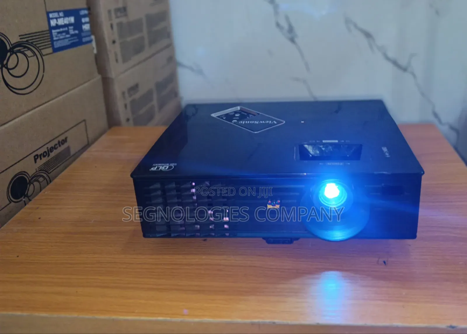 ViewSonic PJD5126 2700 Lumens Portable SVGA DLP Projector
