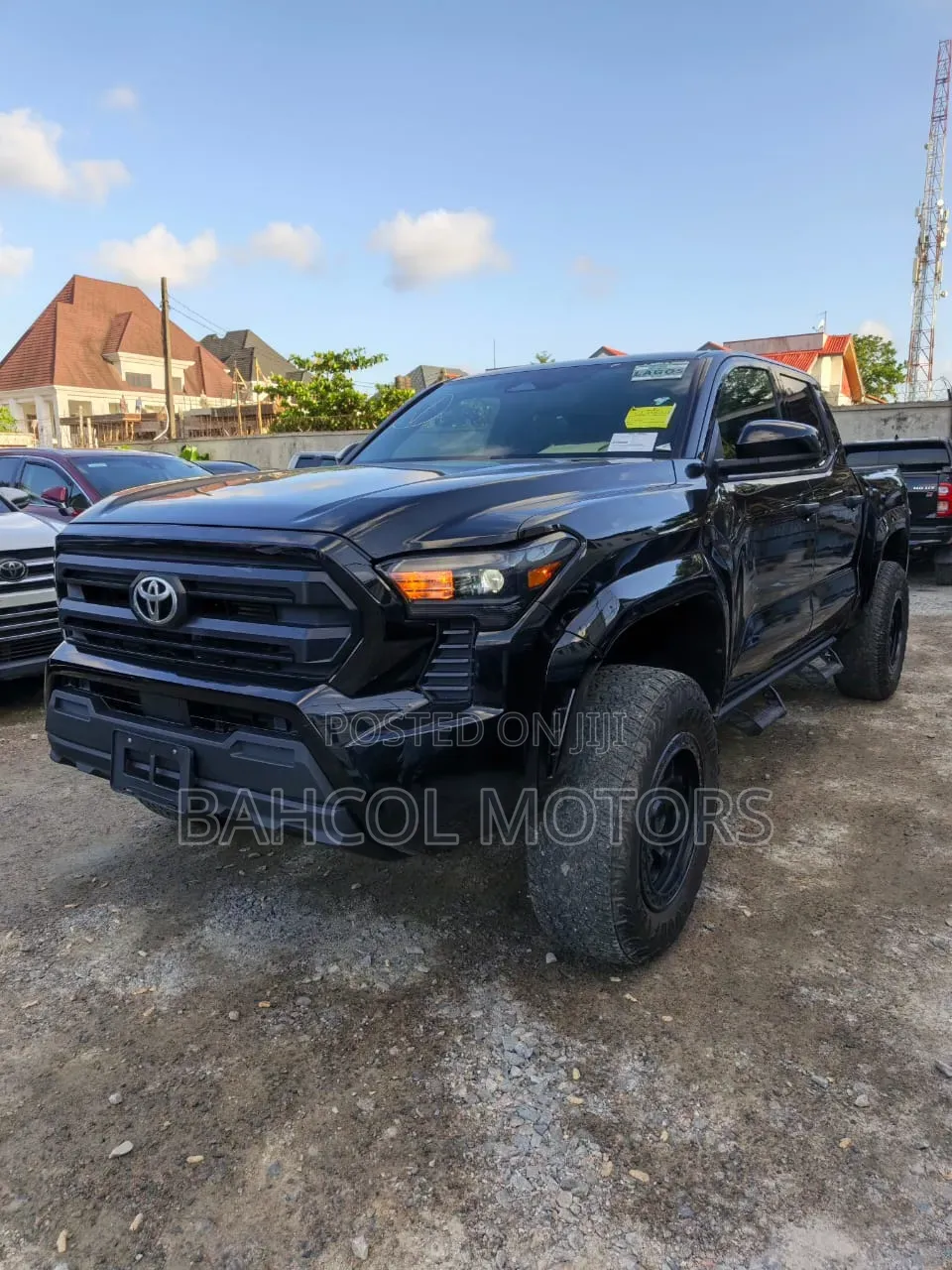 Toyota Tacoma SR Double Cab 4WD 5.0 ft. SB (Automatic) 2025 Black