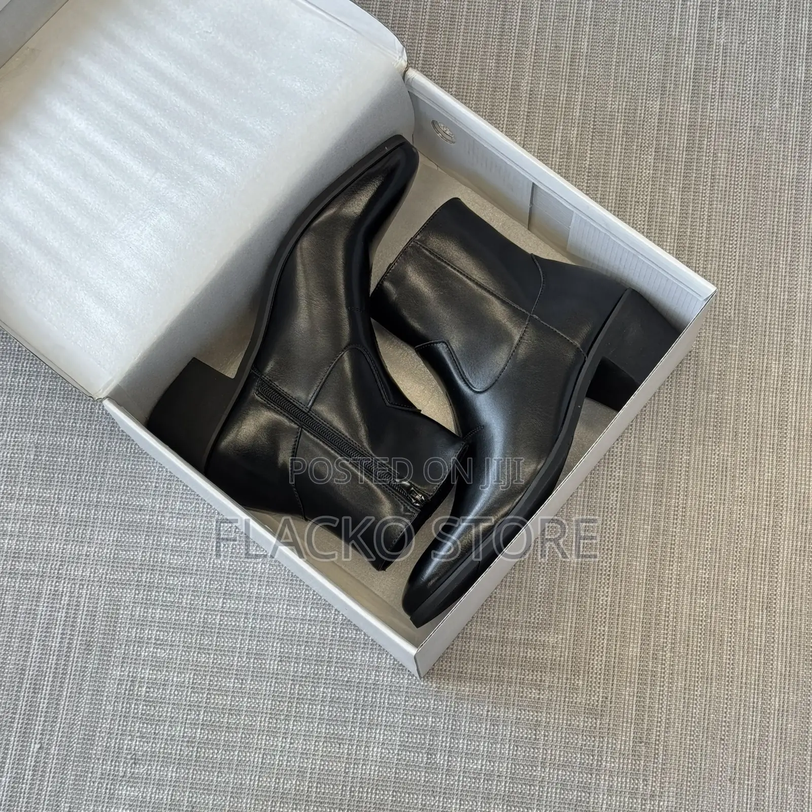 High Quality Heeled Modernist Seamed Side Zip Up Ankle Boots