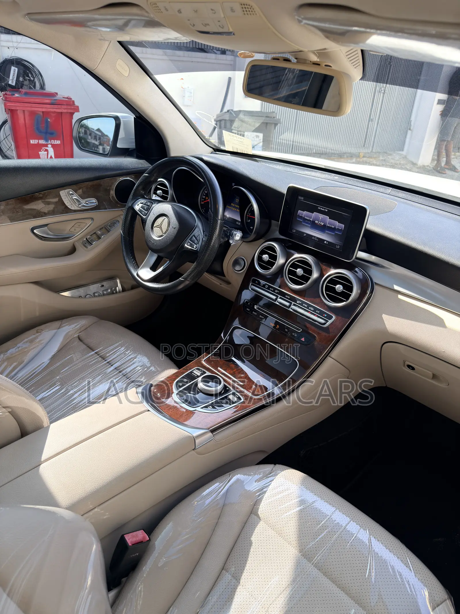 Mercedes-Benz GLC-Class 2017 Off white