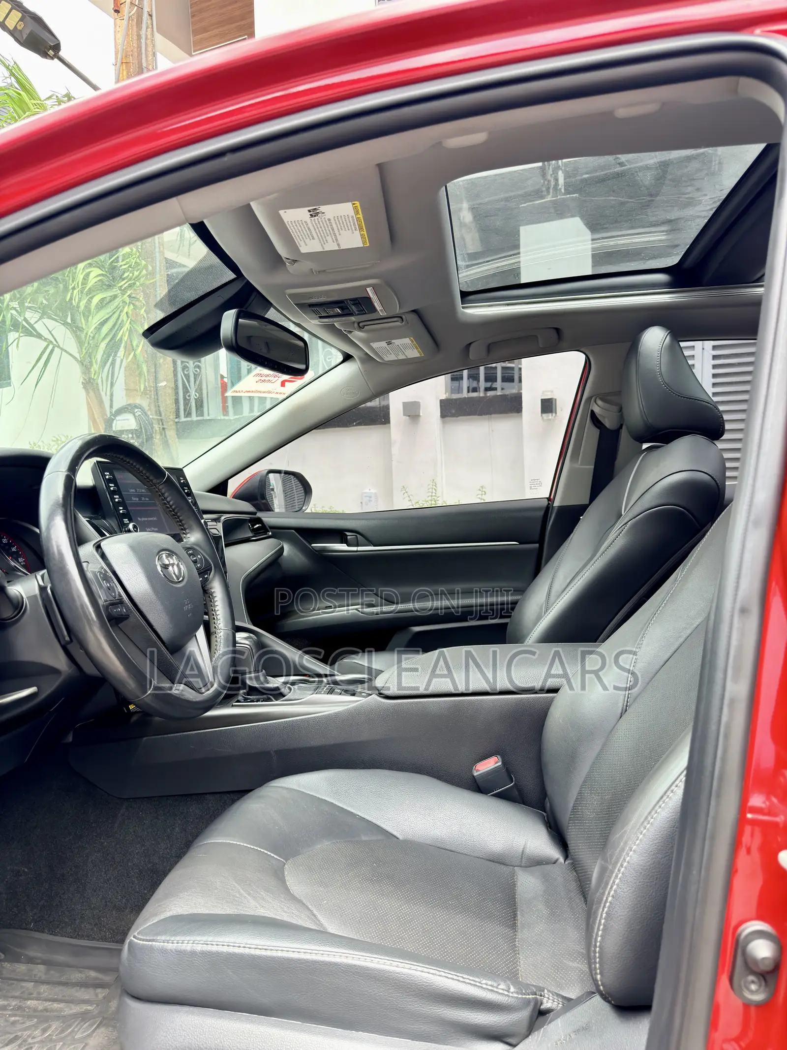 Toyota Camry XSE 2021 Red