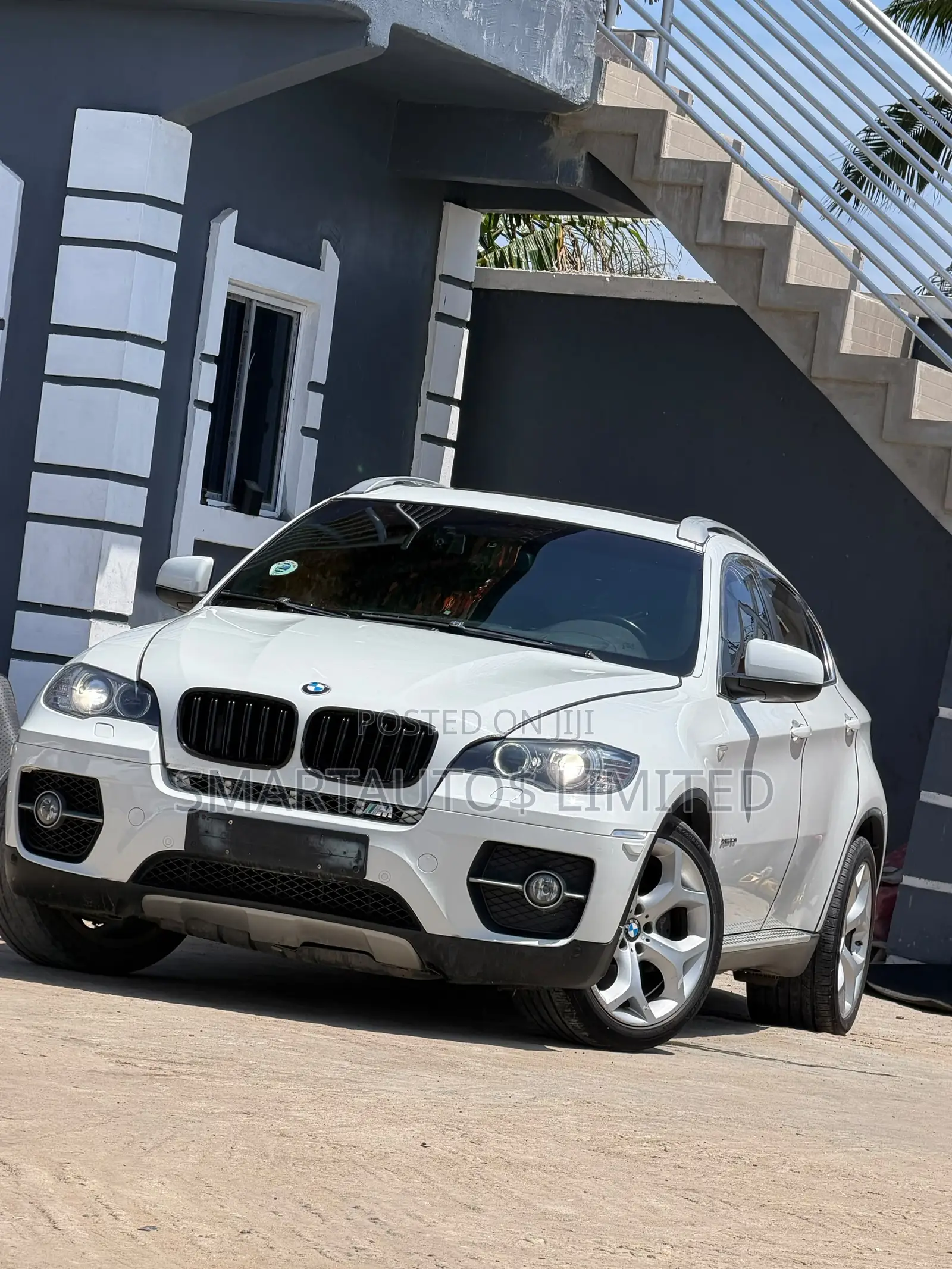 BMW X6 xDrive50i Coupe (4.4L 8cyl 8A) 2011 White