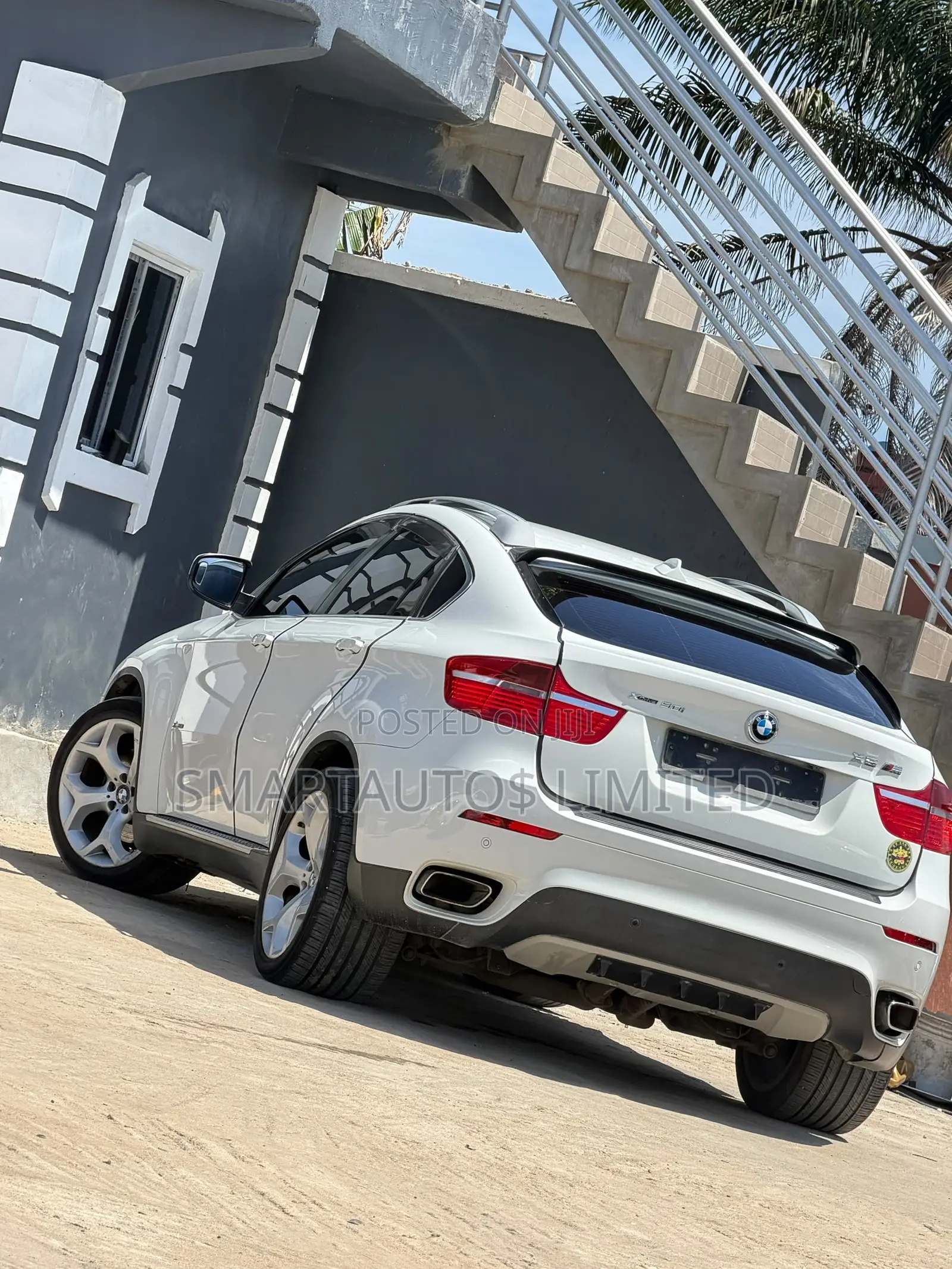 BMW X6 xDrive50i Coupe (4.4L 8cyl 8A) 2011 White