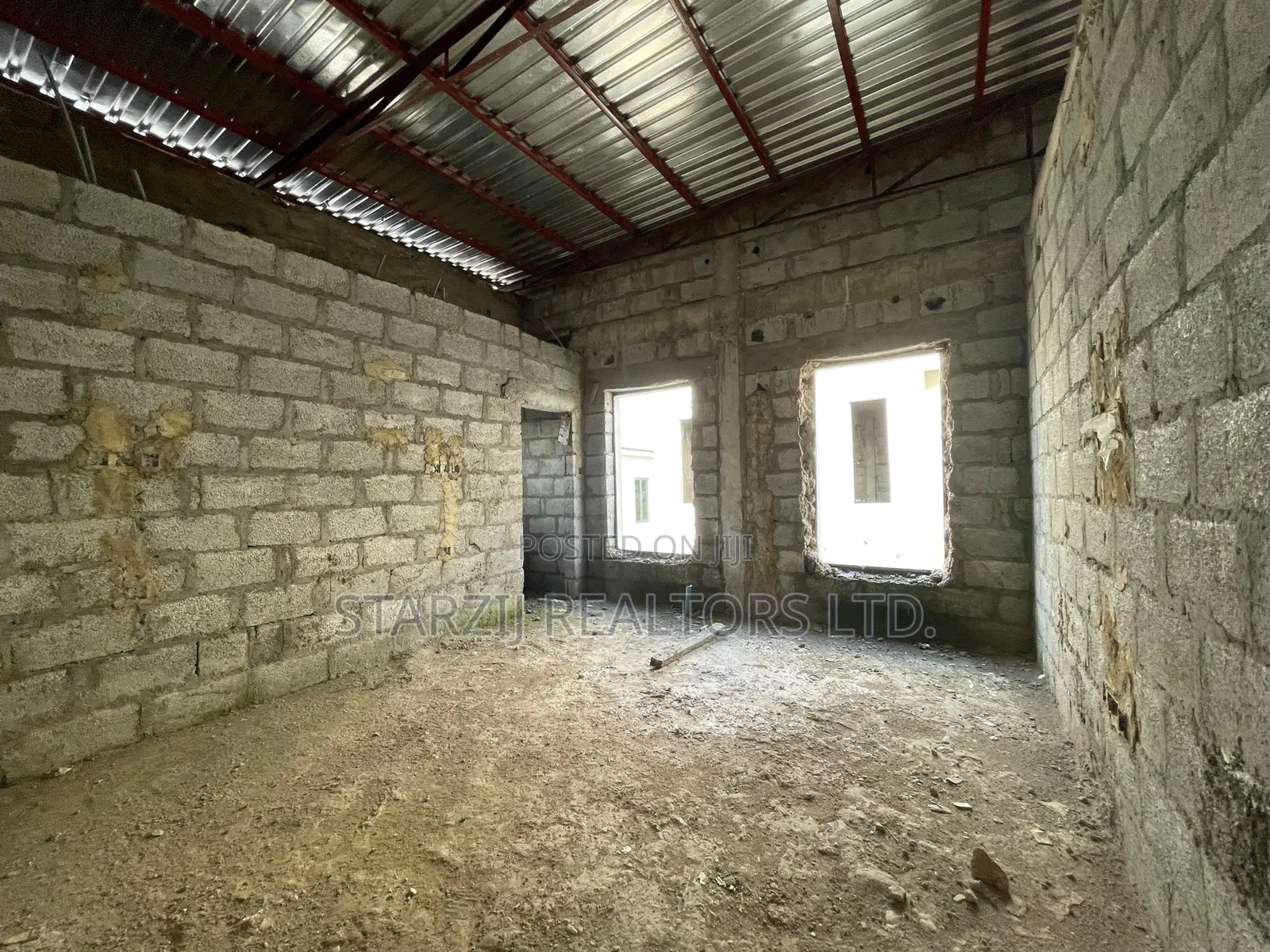 4bdrm Duplex in Life Camp for sale
