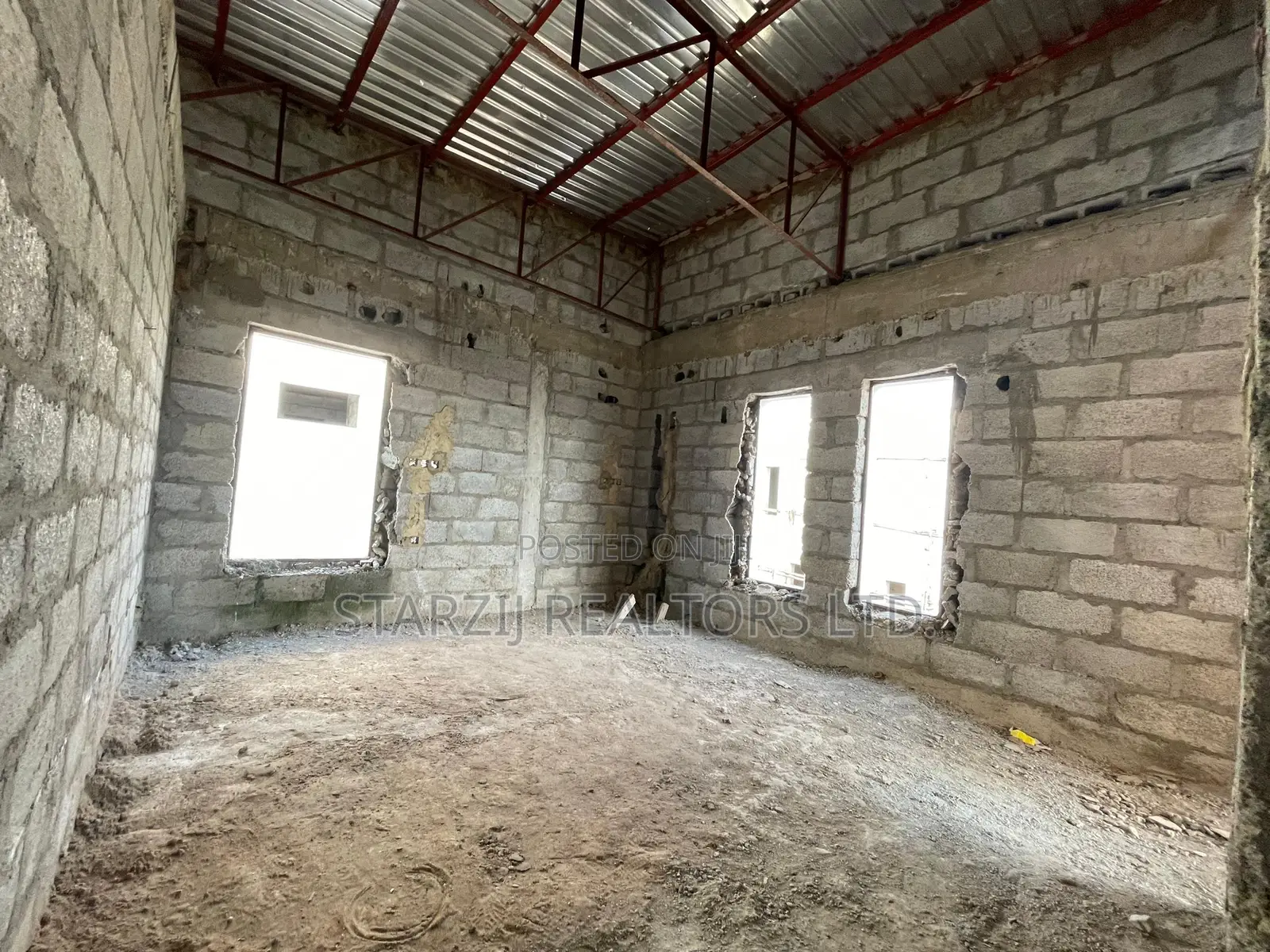 4bdrm Duplex in Life Camp for sale
