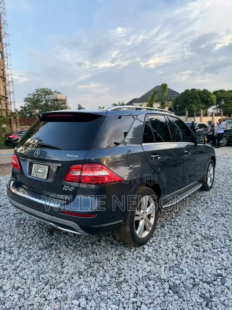 Mercedes-Benz M Class ML350 4MATIC 4dr SUV AWD (3.5L 6cyl 7A) 2014 Gray