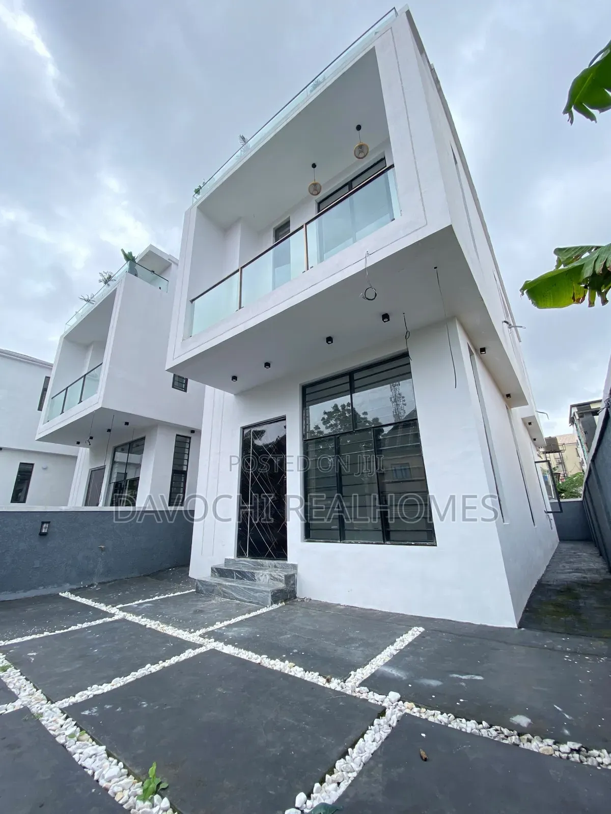 4bdrm Duplex in Sangotedo for sale