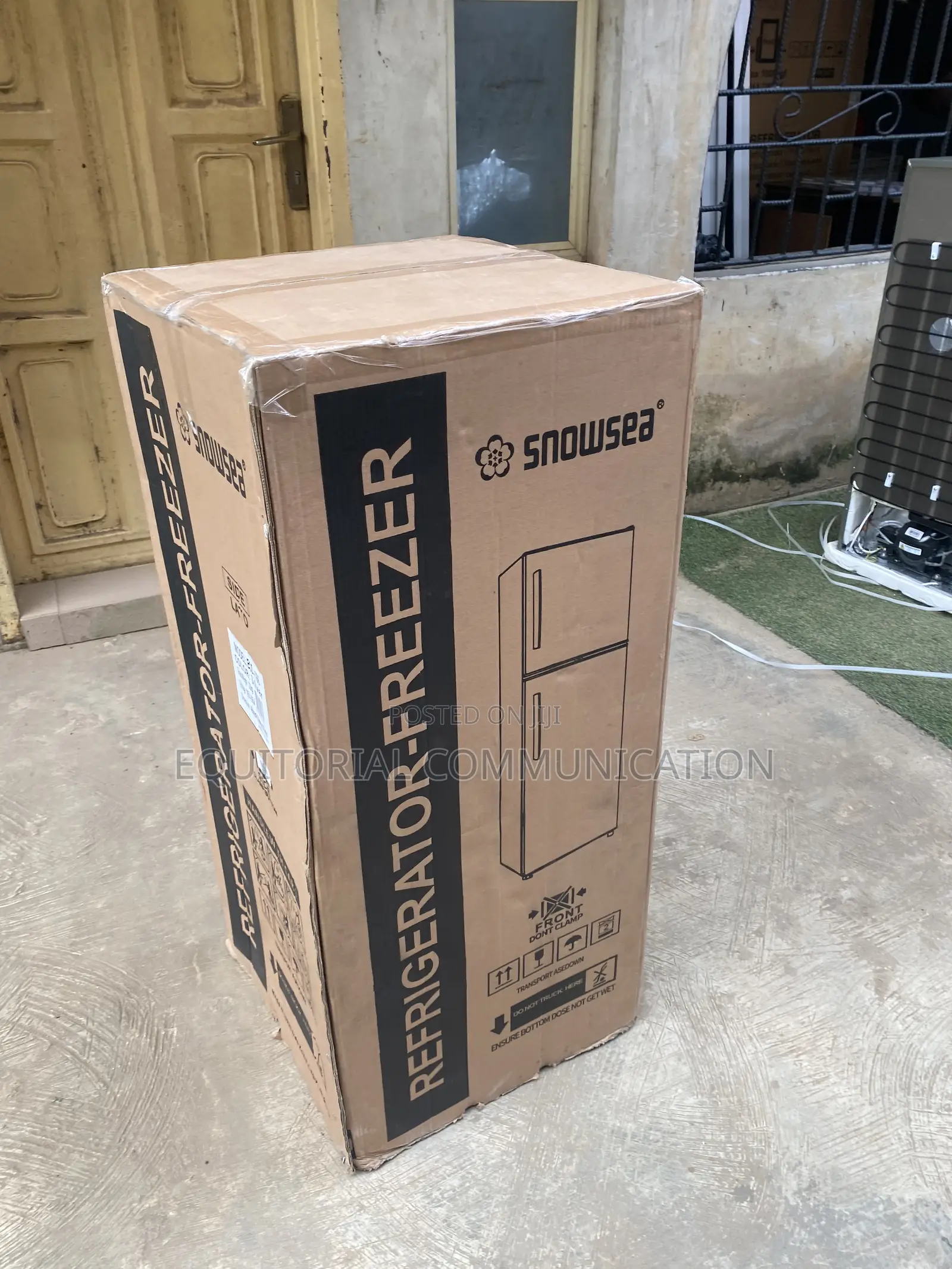 Snowsea BCD-166 120L Refrigerator With Upper Freezing Compartment