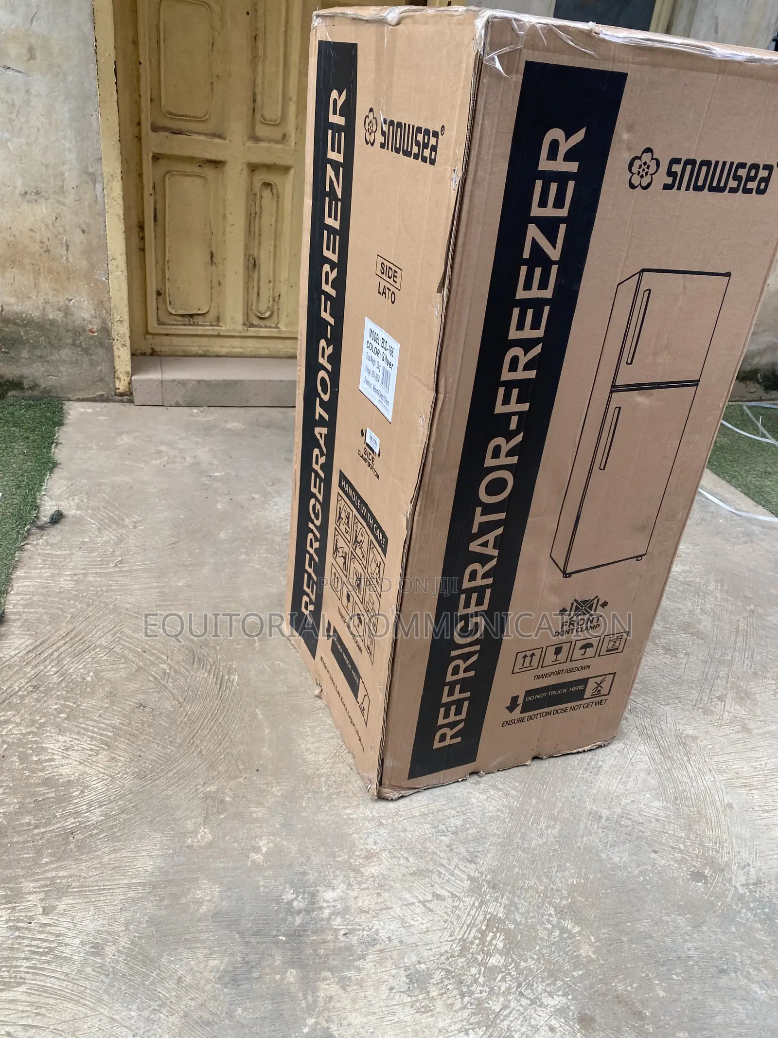 Snowsea BCD-166 120L Top Freezer Refrigerator for Compact Kitchens