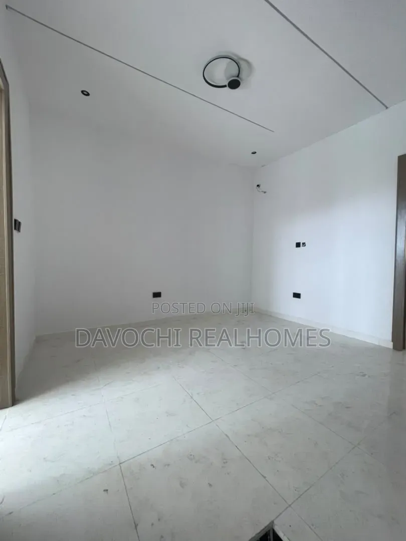 3bdrm Duplex in Sangotedo for sale