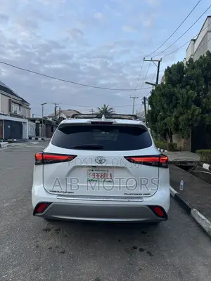 Toyota Highlander Platinum 2021 White