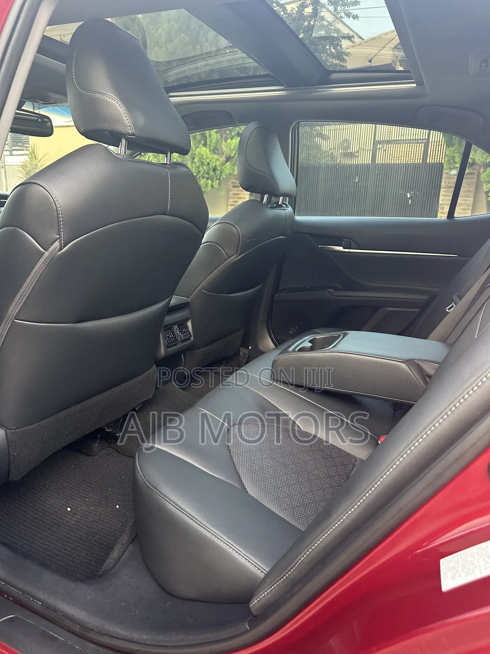 Toyota Camry XSE FWD (2.5L 4cyl 8AM) 2018 Red