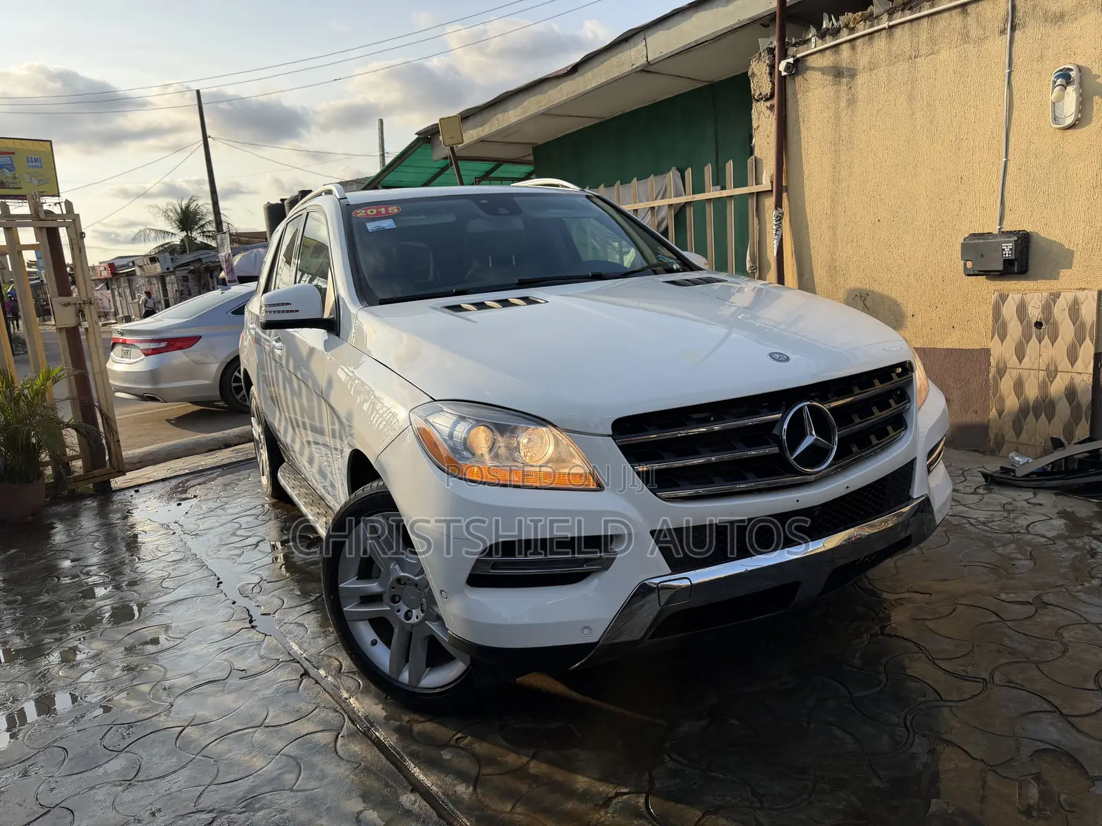Mercedes-Benz M Class ML350 4dr SUV (3.5L 6cyl 7A) 2015 White