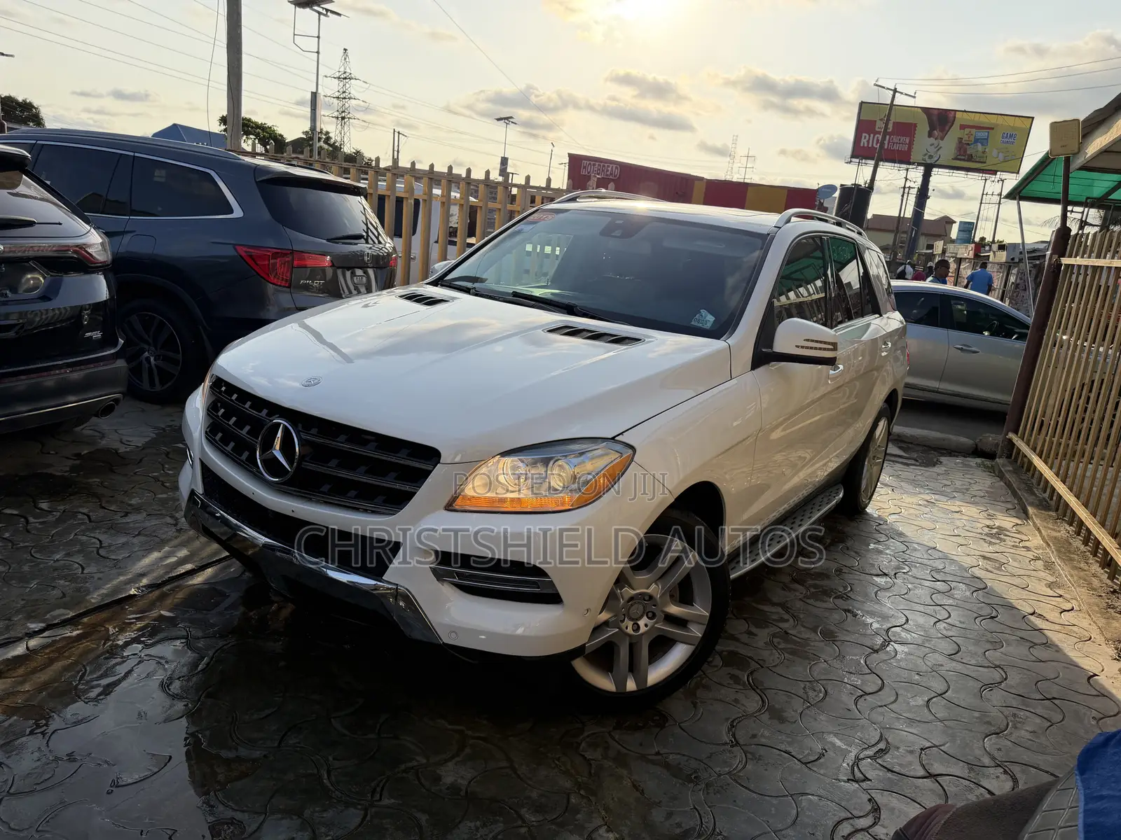 Mercedes-Benz M Class ML350 4dr SUV (3.5L 6cyl 7A) 2015 White