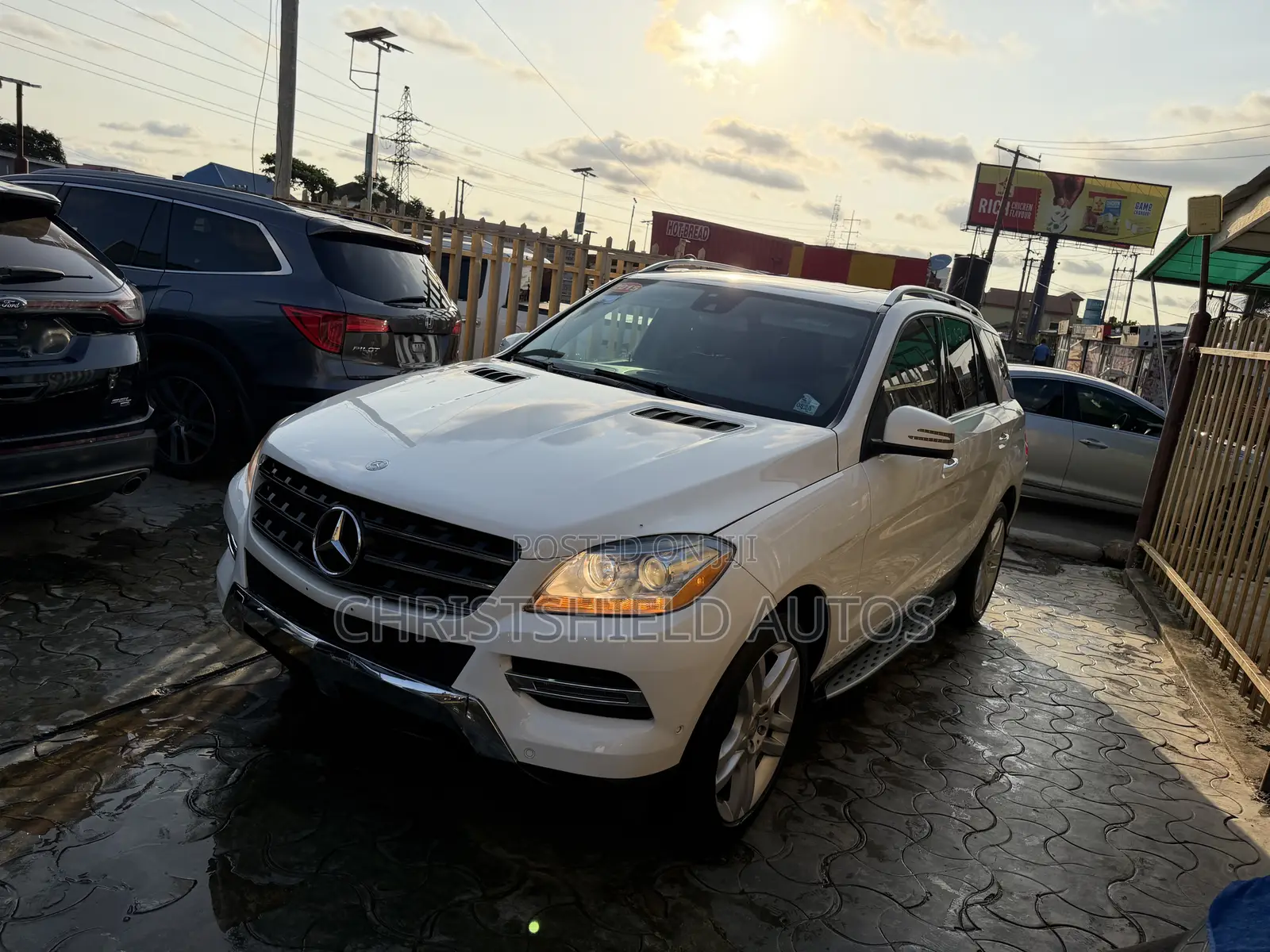 Mercedes-Benz M Class ML350 4dr SUV (3.5L 6cyl 7A) 2015 White