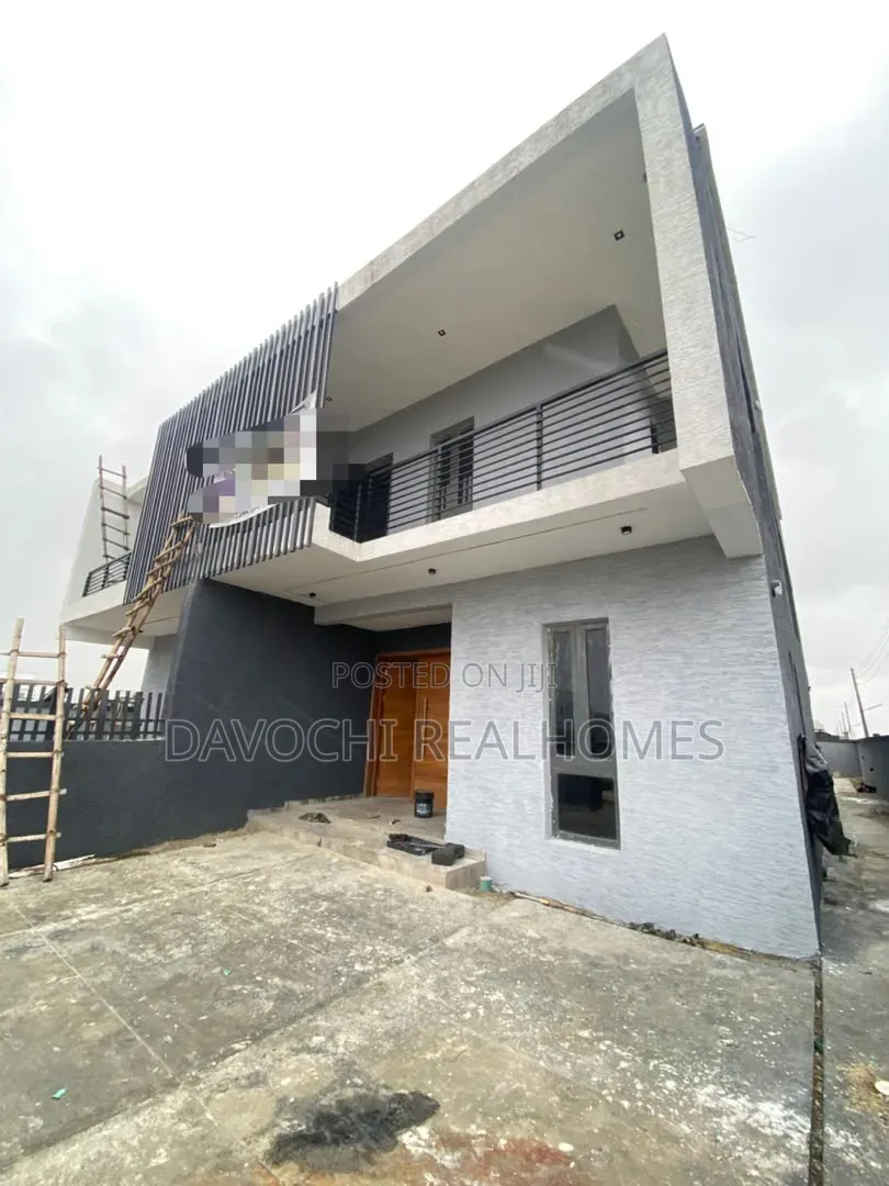 3bdrm Duplex in Sangotedo for sale