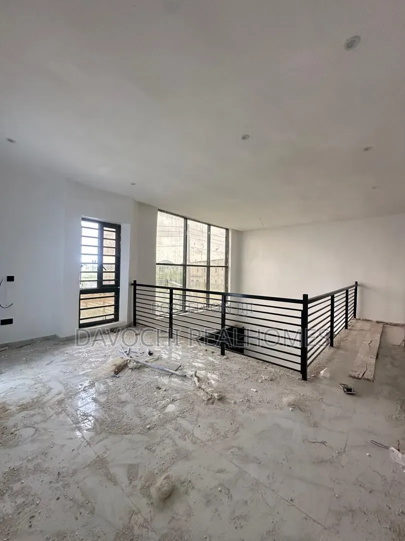 3bdrm Duplex in Sangotedo for sale