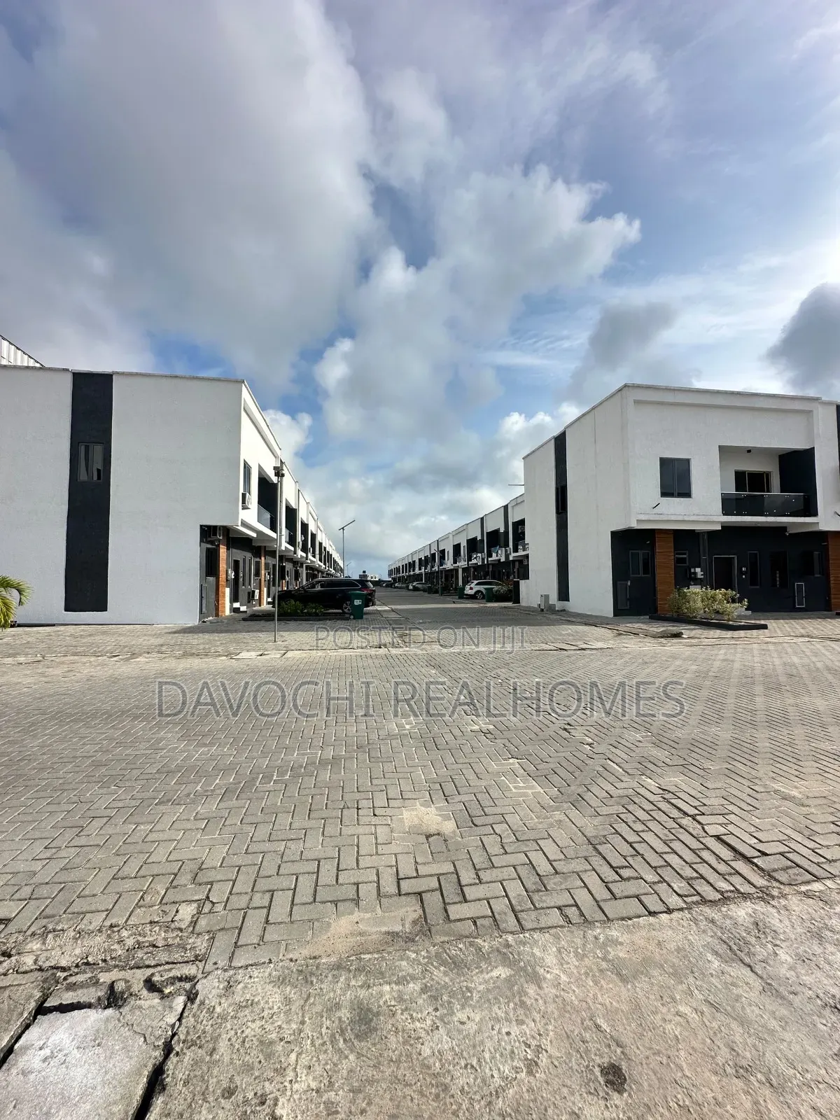 3bdrm Duplex in Sangotedo for sale