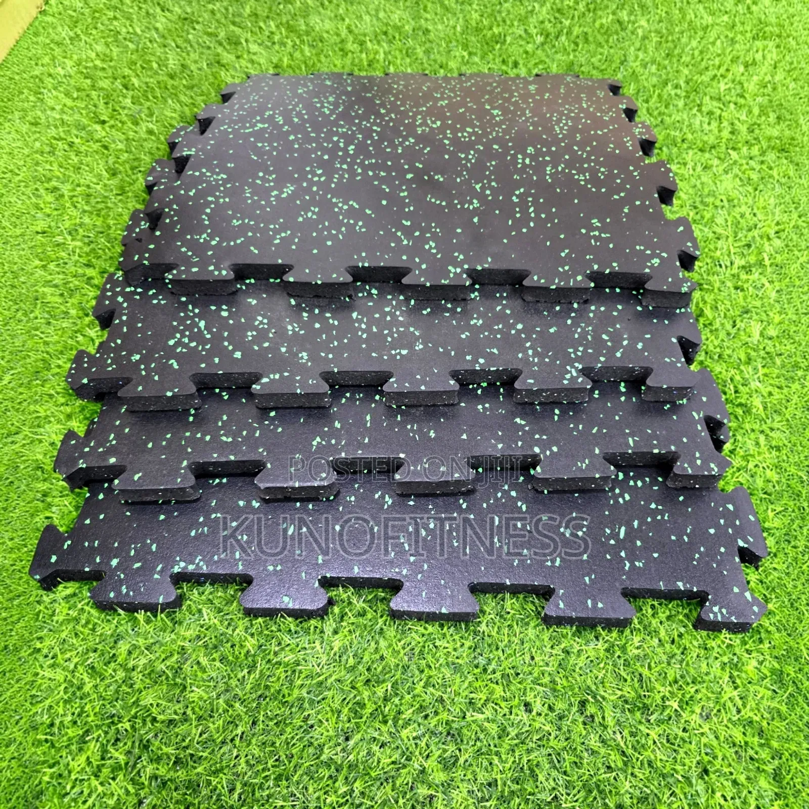 Gym Floor Mat ( Rubber Interlocking Mat 20mm 4pcs/SQM )